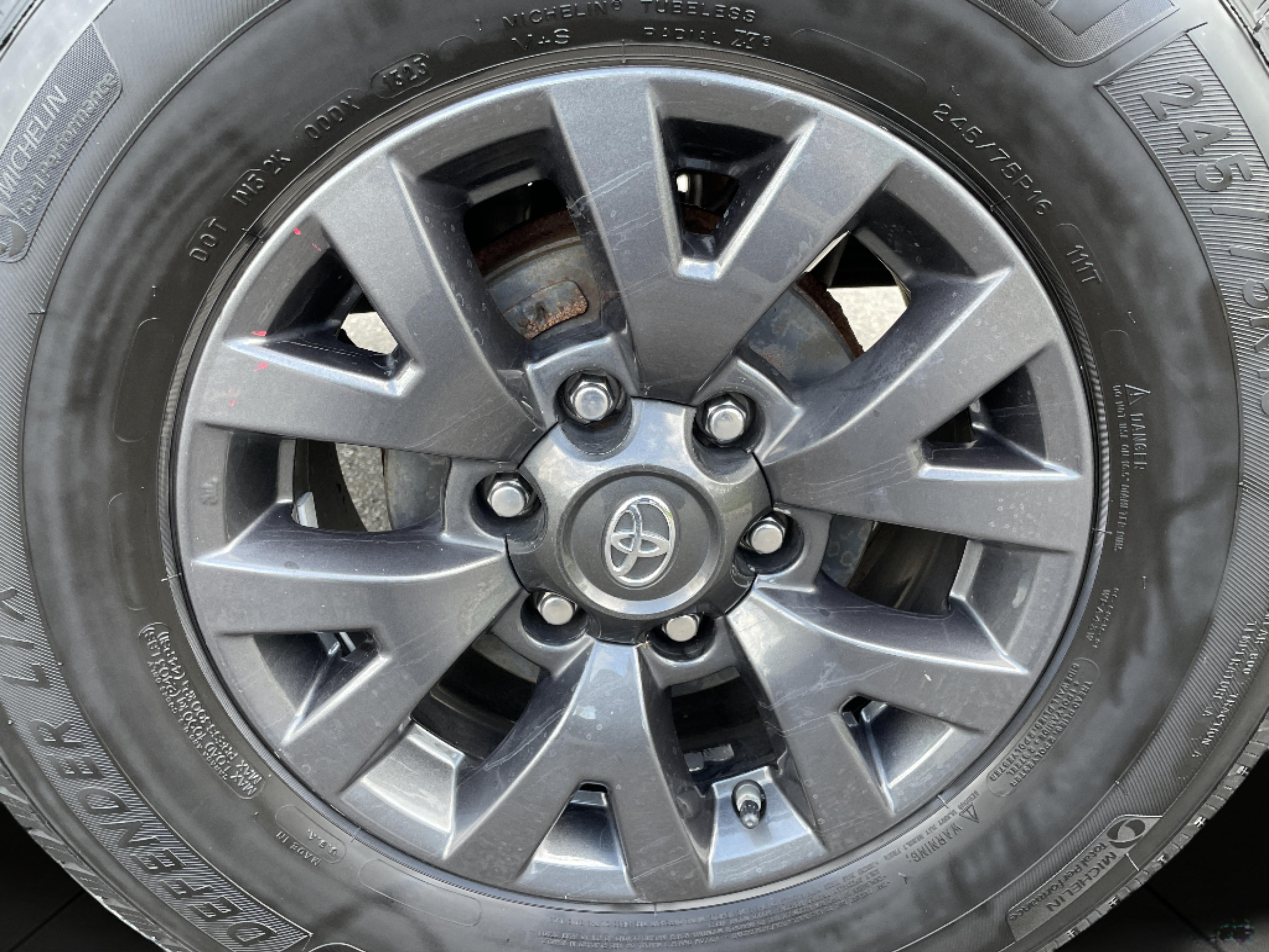 2020 Toyota Tacoma SR5 photo 10