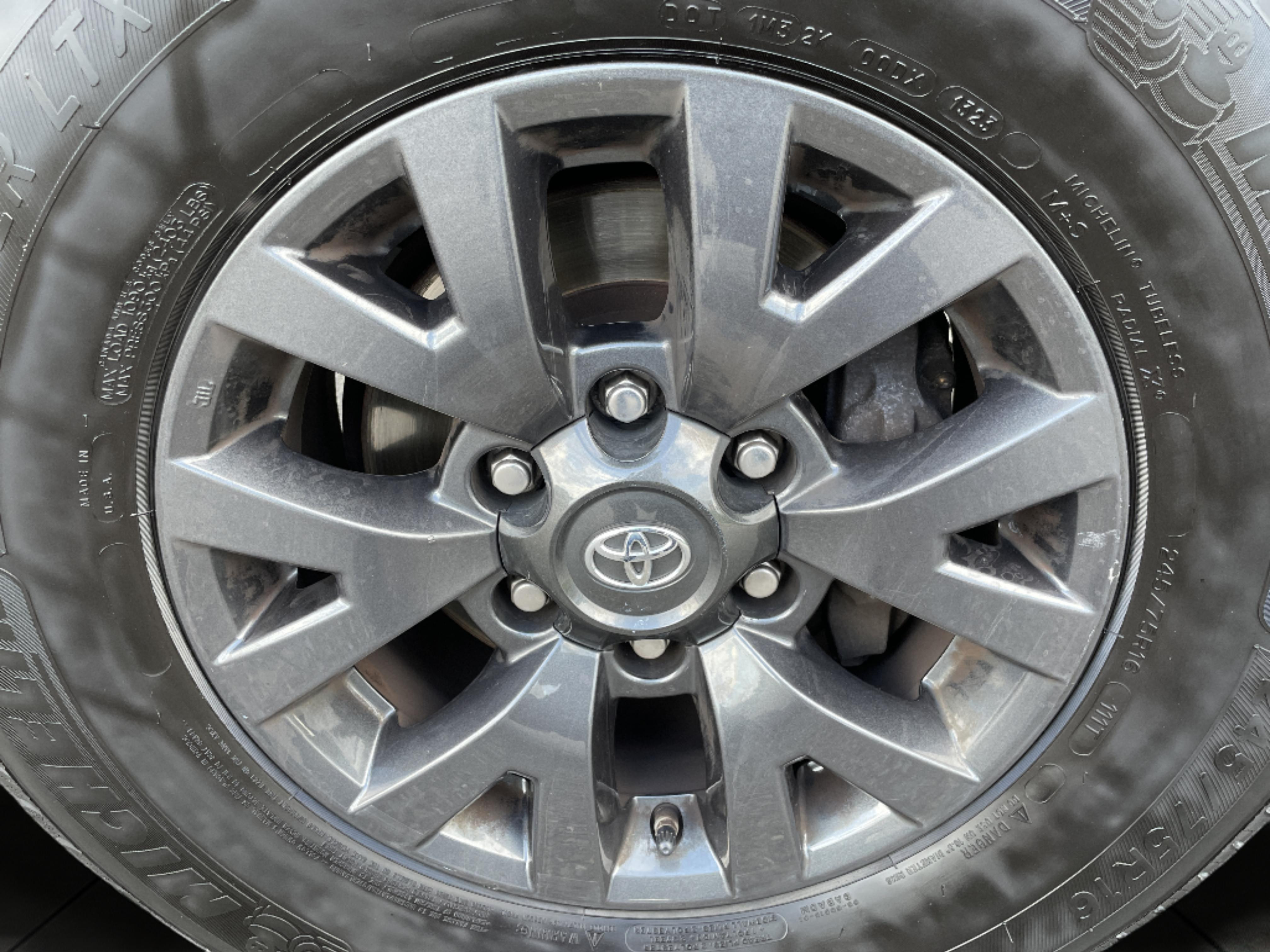 2020 Toyota Tacoma SR5 photo 11