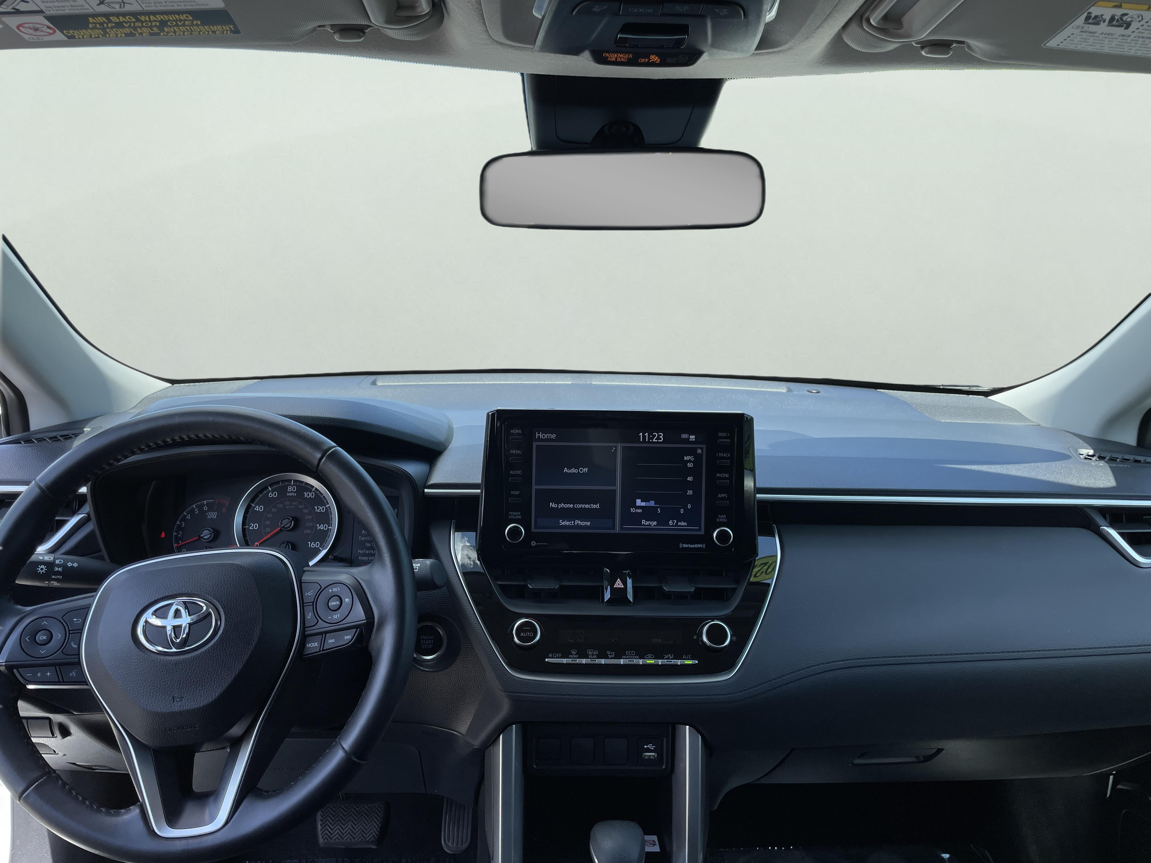 2022 Toyota Corolla Cross LE photo 10