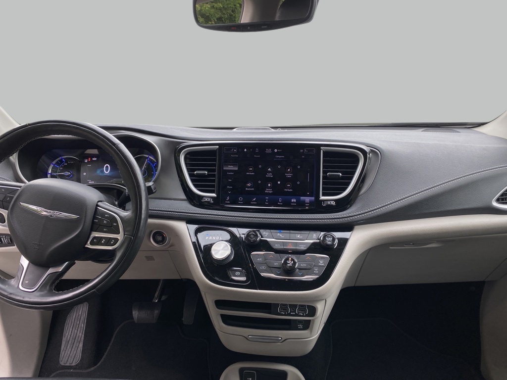 2022 Chrysler Pacifica Hybrid Touring L photo 19