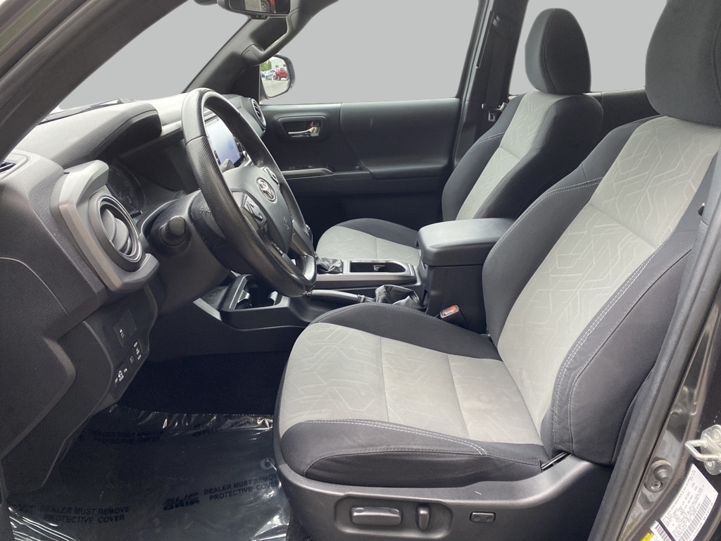 2020 Toyota Tacoma TRD Off-Road photo 11