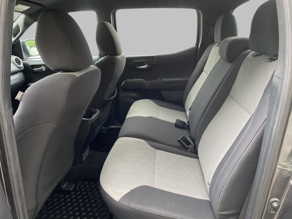2020 Toyota Tacoma TRD Off-Road photo 12