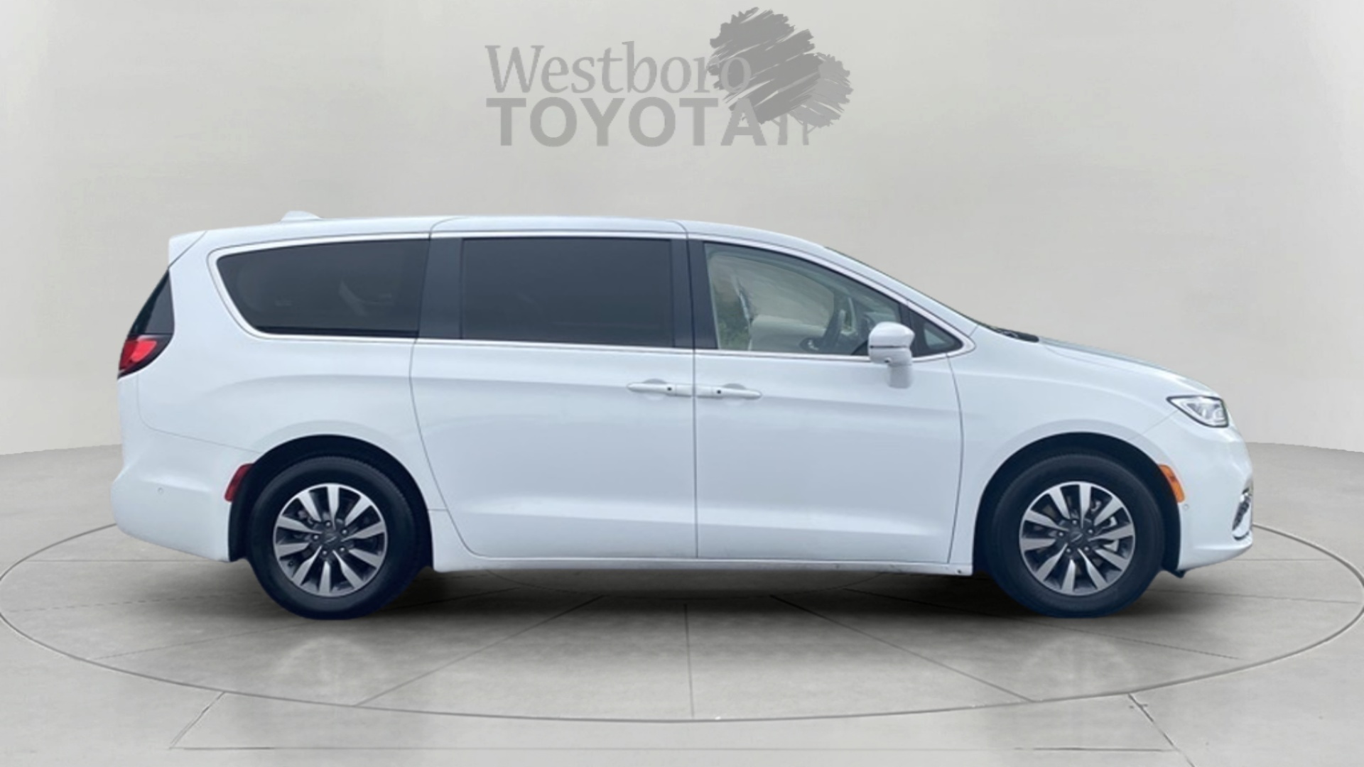 2022 Chrysler Pacifica Hybrid Touring L photo 10