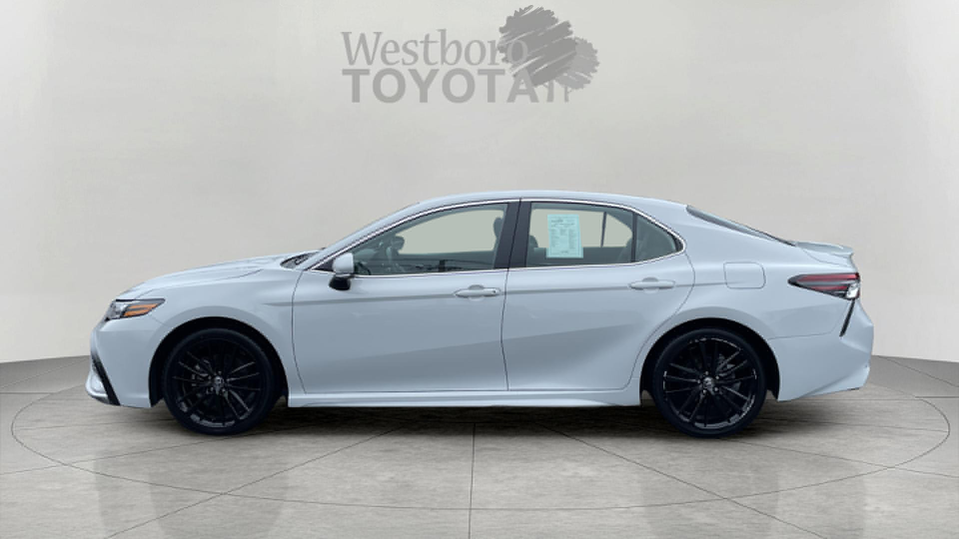 2023 Toyota Camry XSE photo 2
