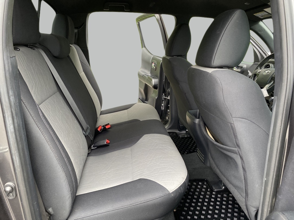 2020 Toyota Tacoma TRD Off-Road photo 13