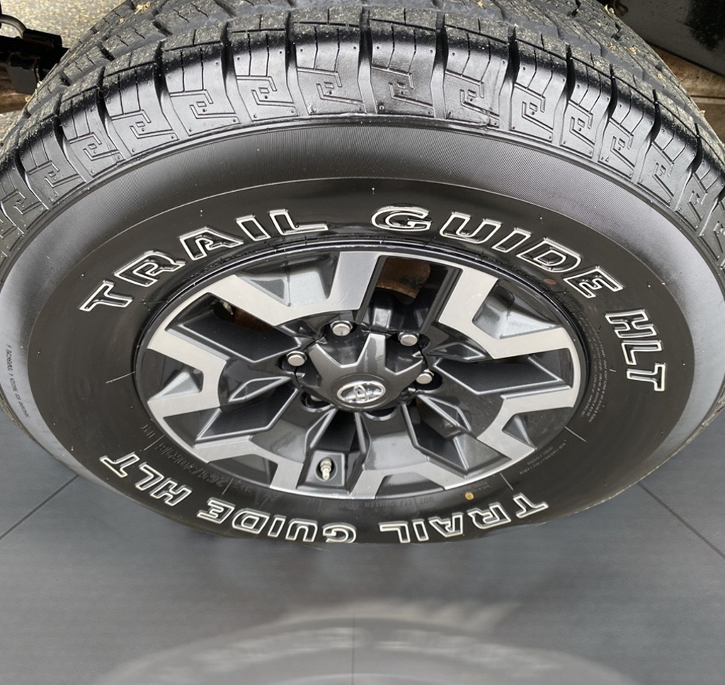 2020 Toyota Tacoma TRD Off-Road photo 28