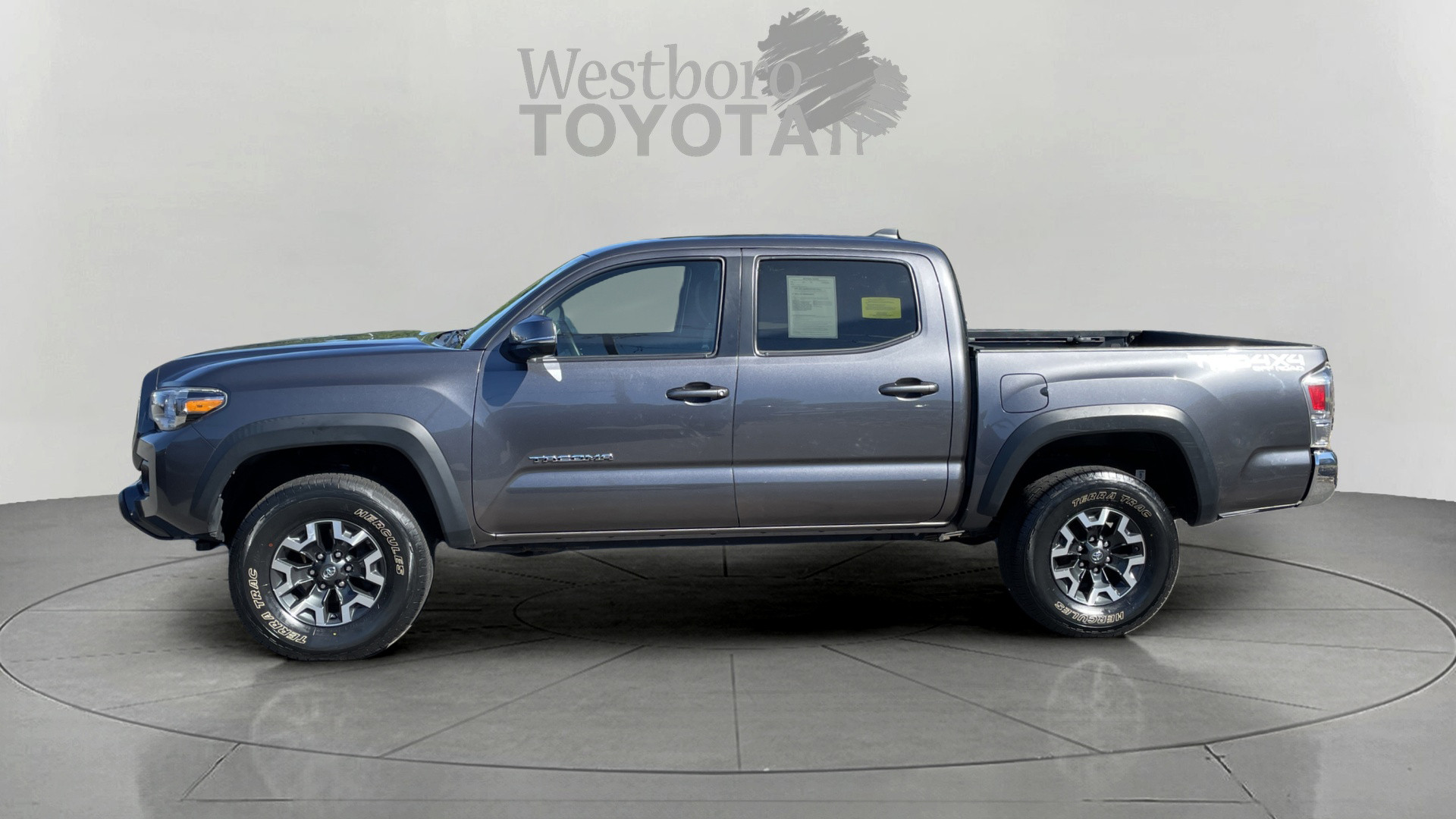 2021 Toyota Tacoma TRD Off-Road photo 4