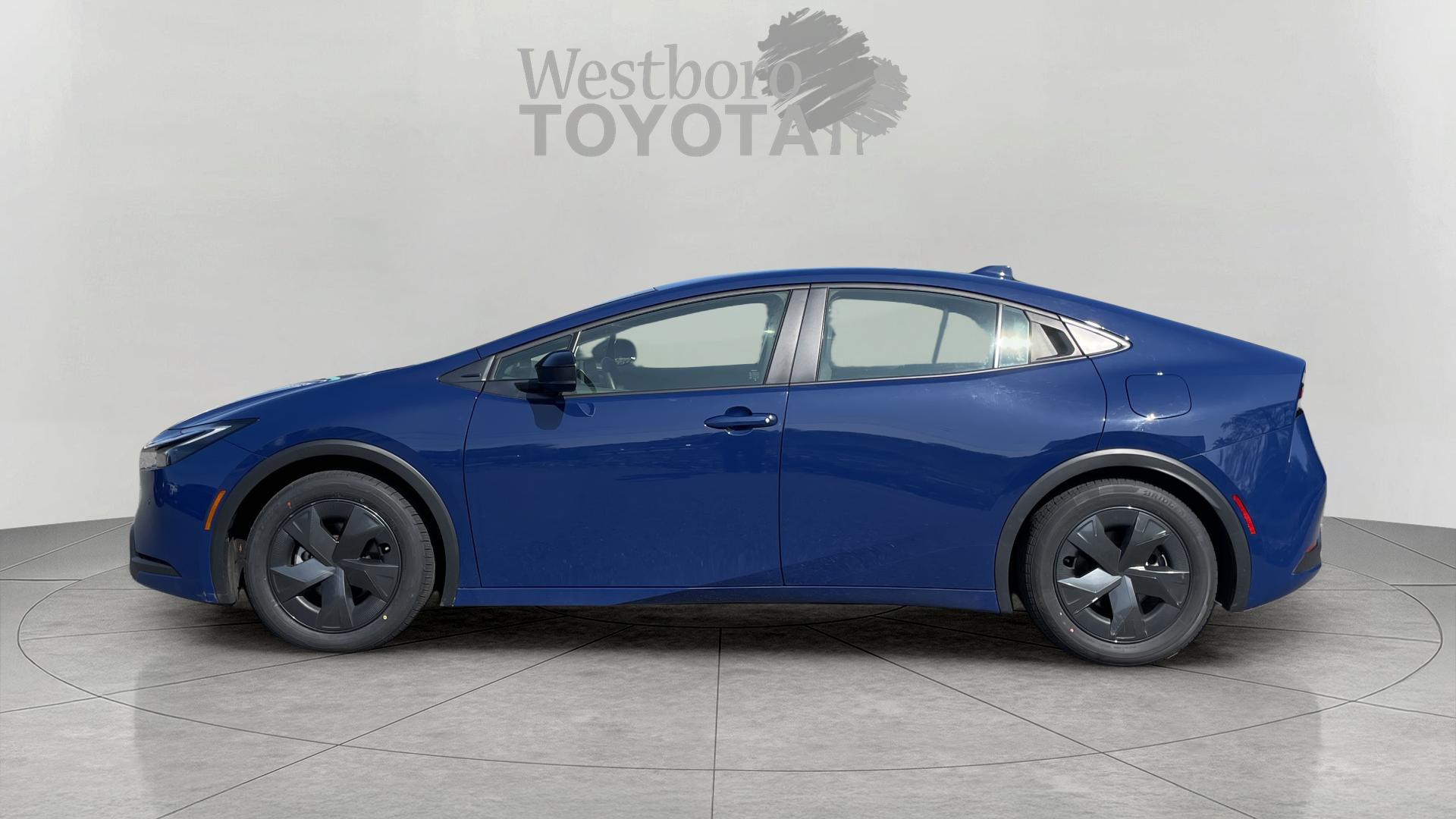 2024 Toyota Prius LE photo 4