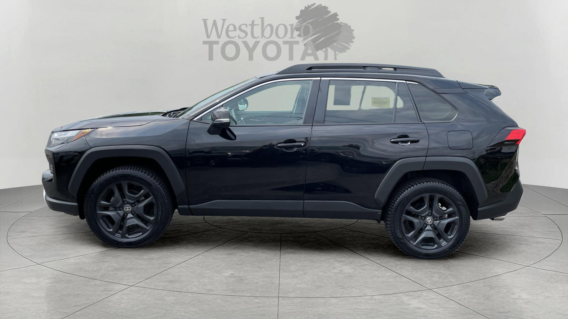 2023 Toyota RAV4 Adventure photo 3