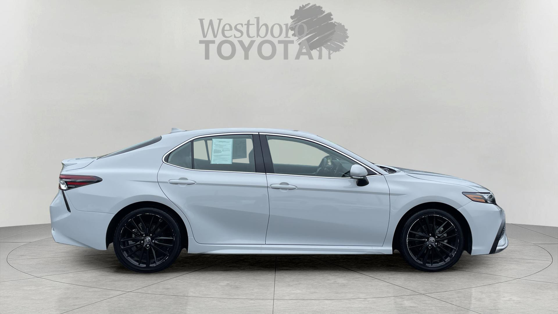 2023 Toyota Camry XSE photo 6
