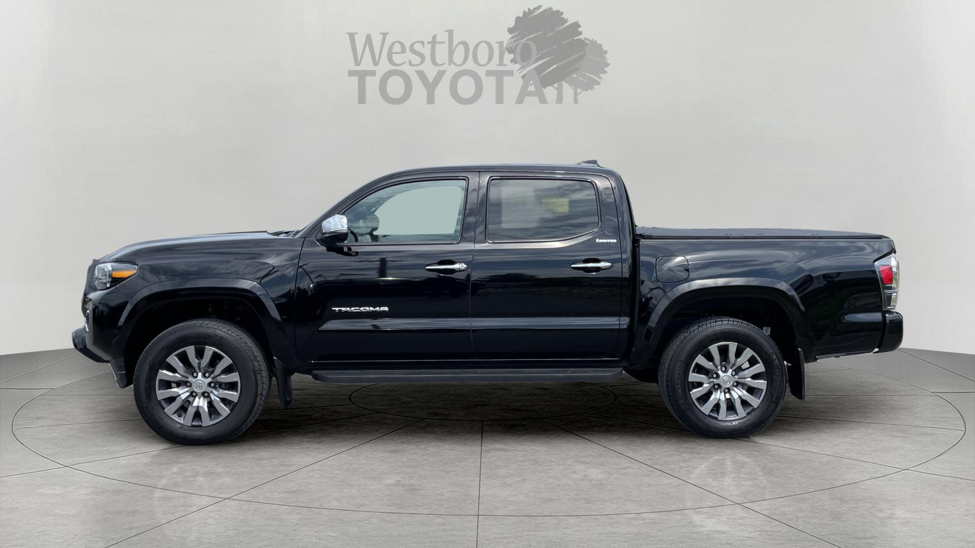 2023 Toyota Tacoma Limited photo 4