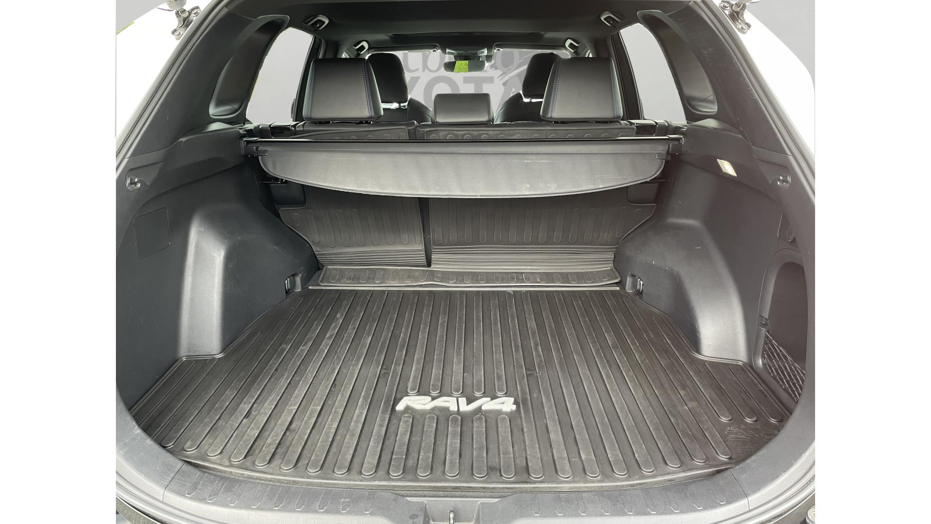 2022 Toyota RAV4 XSE photo 9