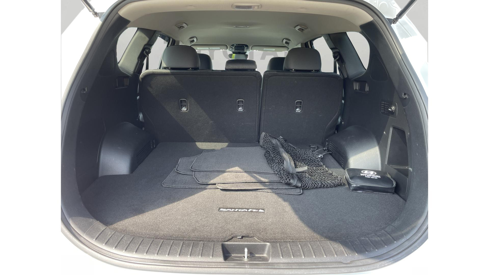 2022 Hyundai Santa Fe SEL photo 9