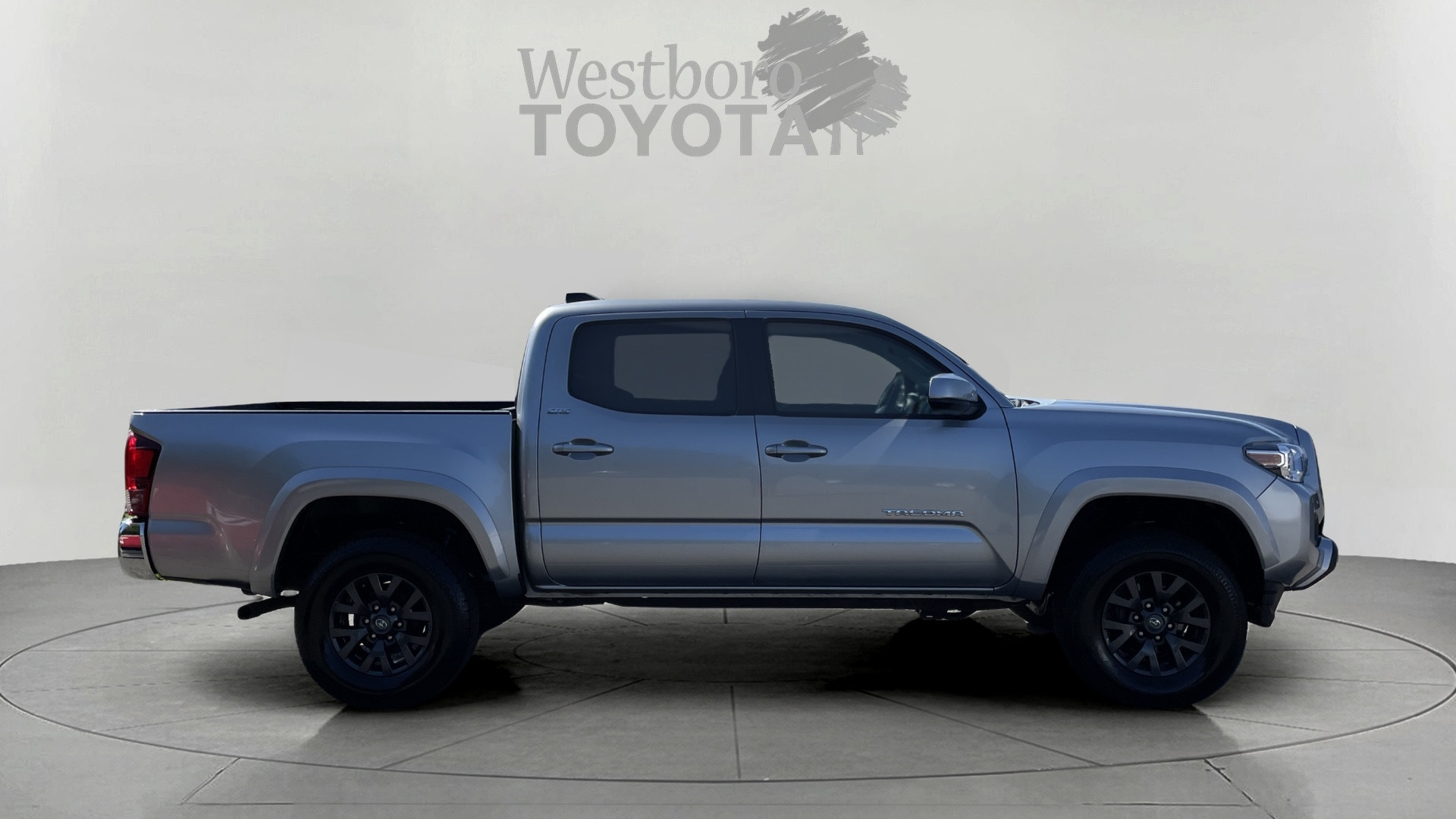 2022 Toyota Tacoma SR5 photo 8