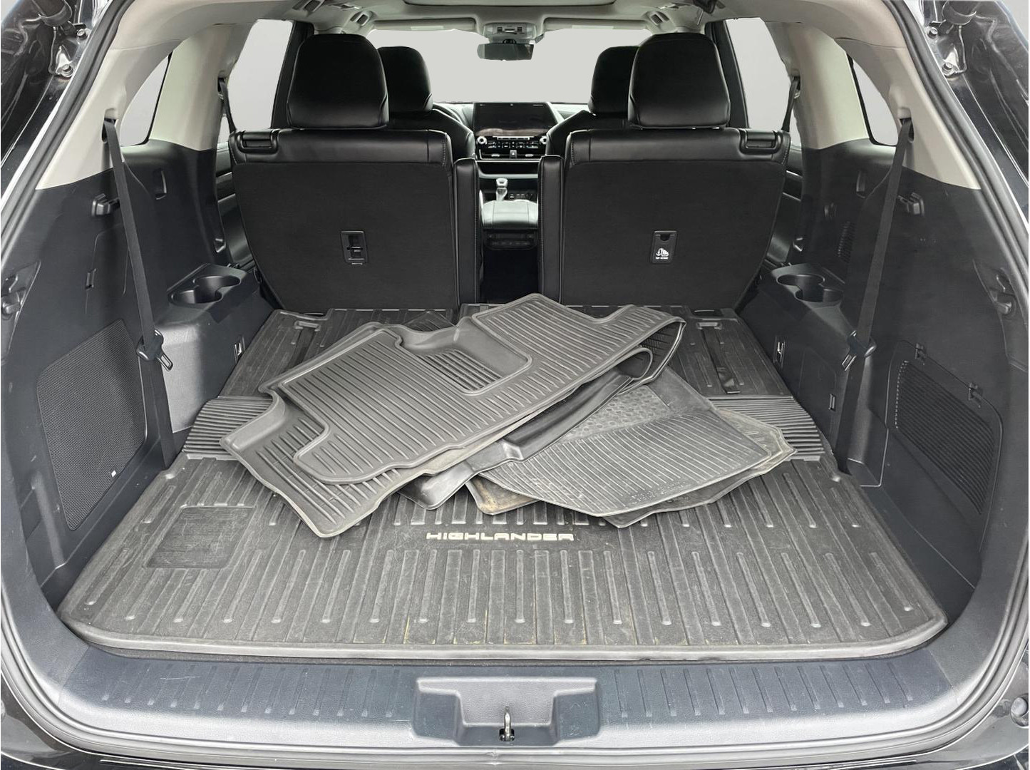 2022 Toyota Highlander Platinum photo 9