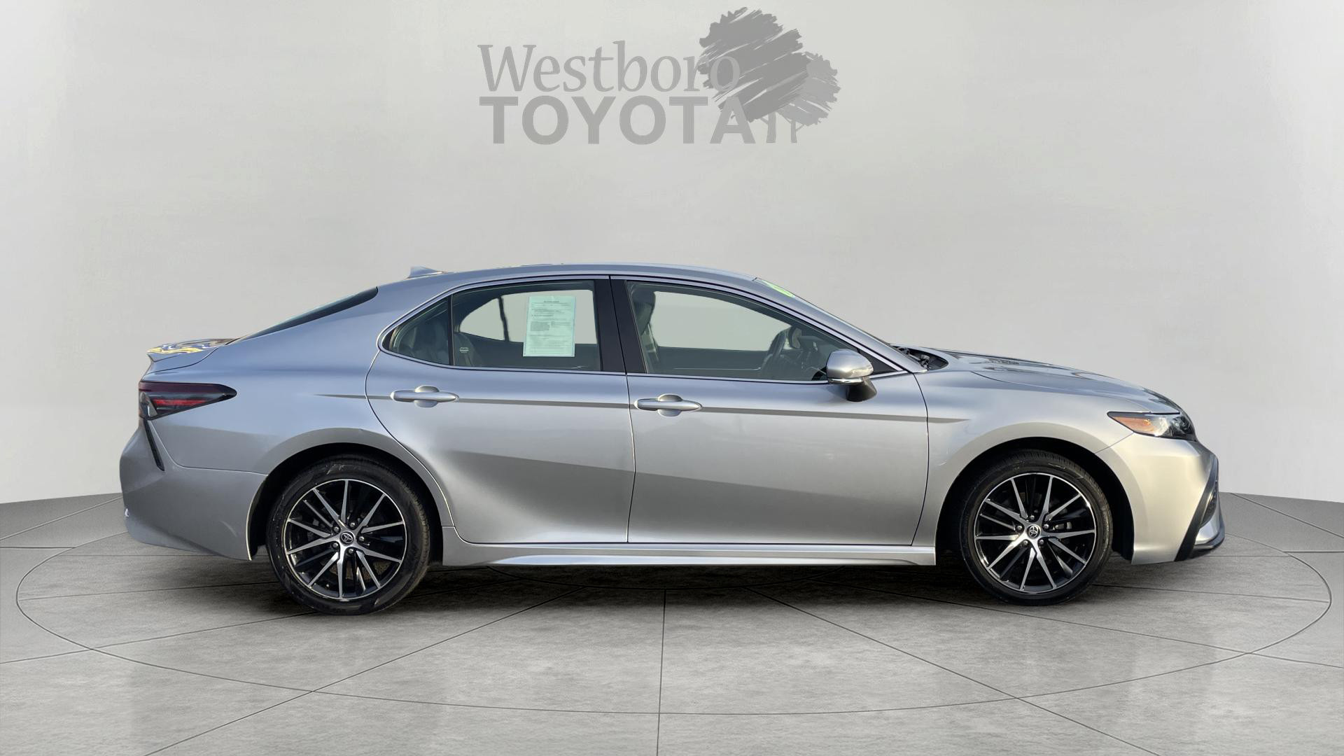2023 Toyota Camry SE photo 8