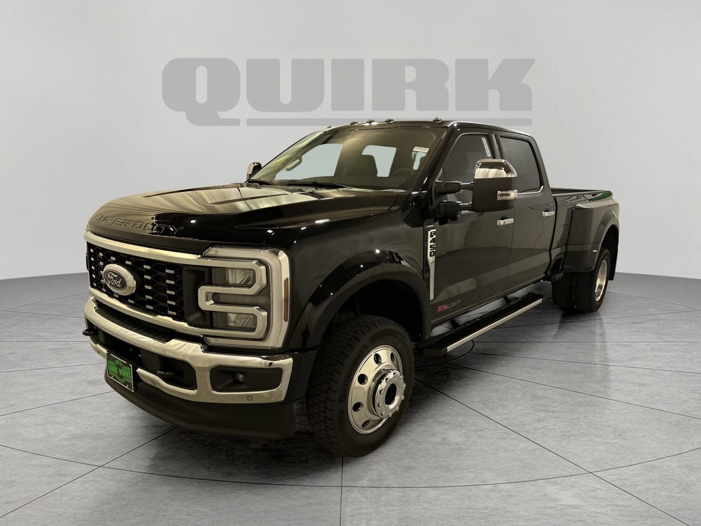 2026 Ford F-450 Super Duty Lariat's photo
